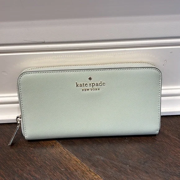 Kate Spade Staci Large Continental Wallet
Sage Bundle - Picture 3 of 16